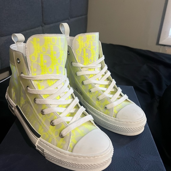 Dior converse $600 used once. - Picture 1 of 6